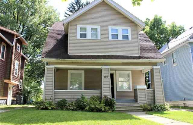 4 Bedroom 1 Bathroom House in Akron photos photos