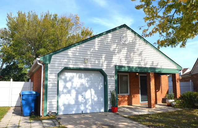 1504 Glenmont Court photos photos