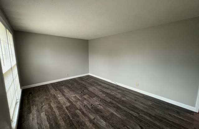 3105 Spring Creek photos photos