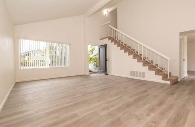 Spacious Two-Story 4 Bedroom/2.5 Bath Cardiff Cul-De-Sac Home Close to the Coast! Gallery 3