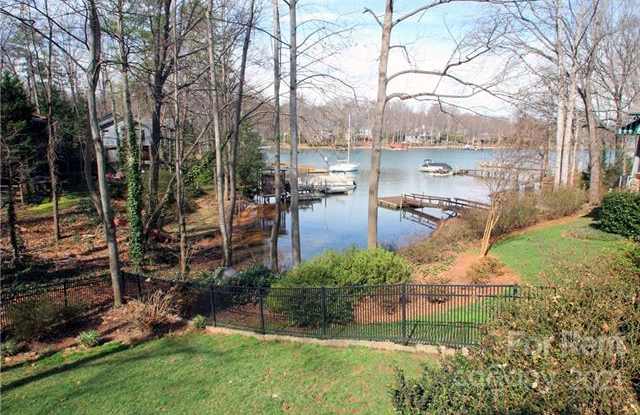 15819 Pineknoll Lane Gallery 2