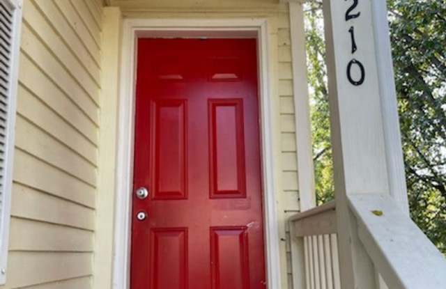 1208 E. Harper Ave - 1208 East Harper Avenue, Maryville, TN 37804