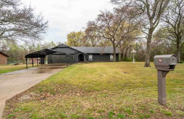 Beautifully Redone 3 Bedroom House! Available for Immediate Move in! - 32044 East 724 Terrace, Wagoner County, OK 74467 Beautifully Redone 3 Bedroom House! Available for Immediate Move in! - 32044 East 724 Terrace, Wagoner County, OK 74467