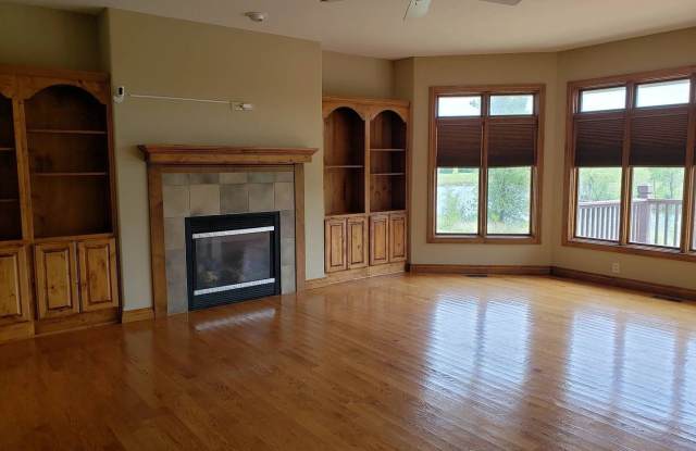 11711 E Crestwood St. Gallery 3