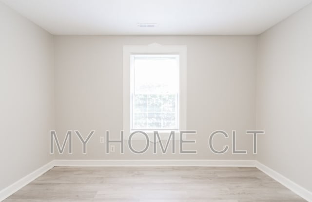 2517 Hemphill Street - 2 Gallery 3