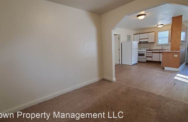 516 1/2 W Entiat Ave Gallery 4