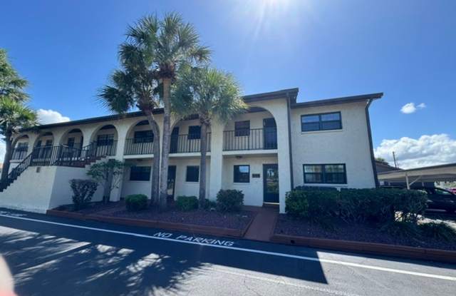 Lovely & spacious 1st Floor condo with water, pest control and internet included. 2 primary suites with ensuite bathrooms. photos photos