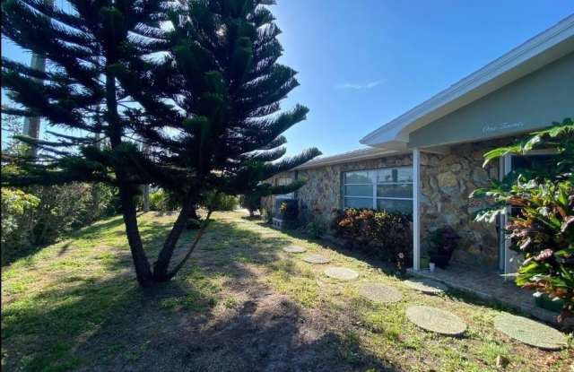 120 CAUSEWAY BOULEVARD photos photos
