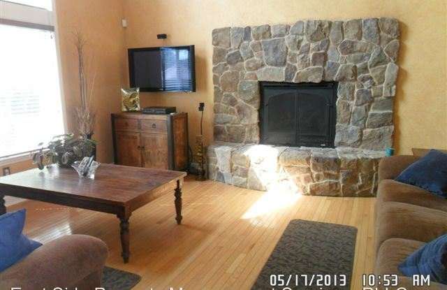 2863 Greenlawn Gallery 4