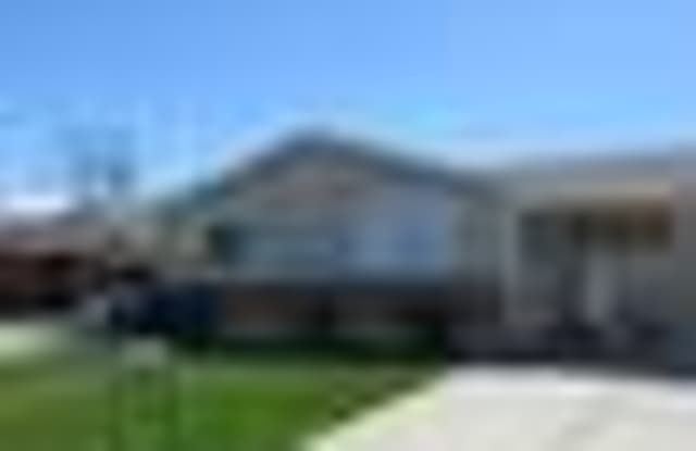 6985 W. Bello Avenue Gallery 4