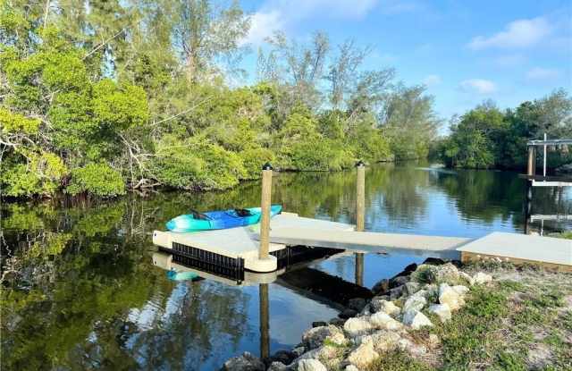 578 14th St N photos photos 578 14th St N photos photos