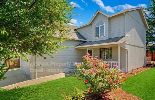 332 NE Carmen Pl Gallery 3