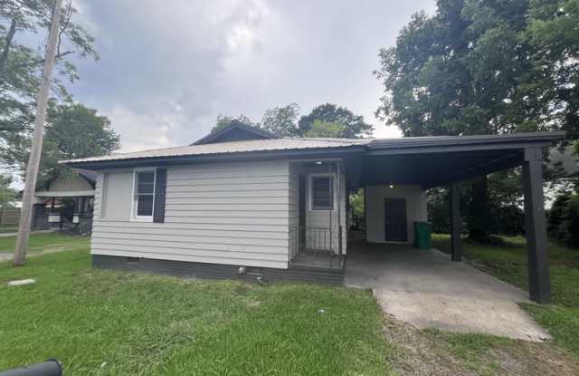 217 17th St N - 217 17th Street North, Columbus, MS 39701