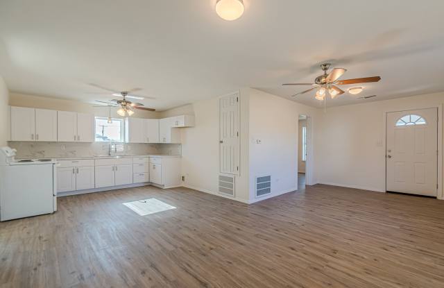 509 Brown Ave photos photos