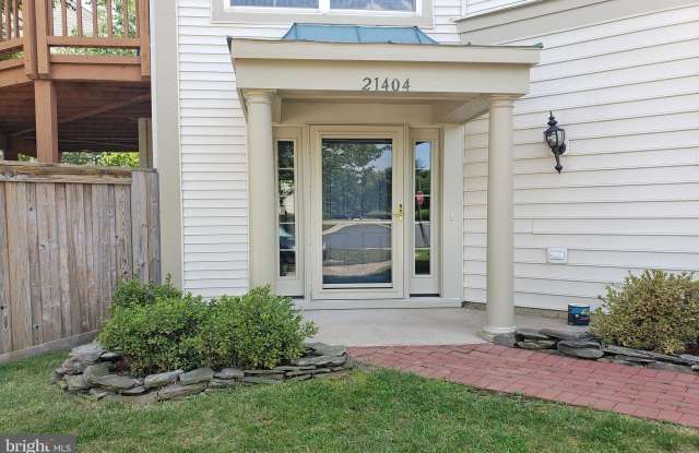 21404 FALLING ROCK TERRACE Gallery 3