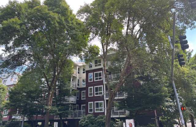 2Bd/2Ba Seattle Condo - 2805 Northeast 125th Street, Seattle, WA 98125