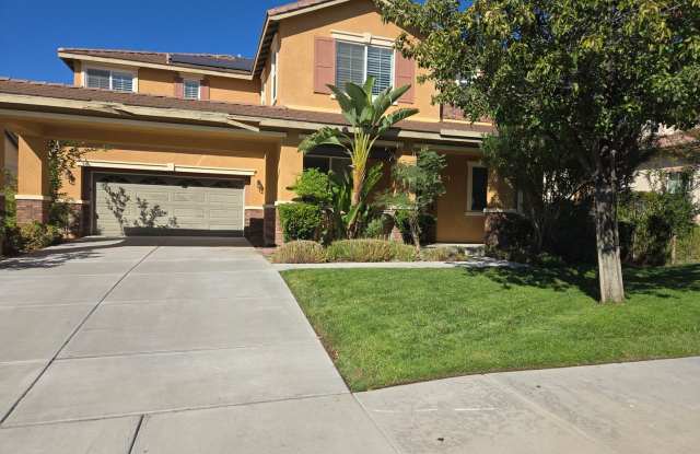 6 Bedroom Home in The Lakes in Menifee Gallery 3