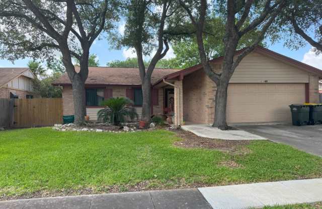 Welcome home to 3418 Meadowhead Drive! photos photos
