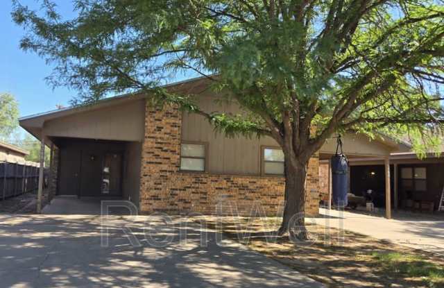 1608 28th Street - B photos photos