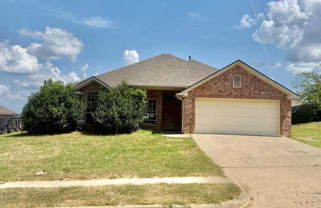 Beautiful 4-bed/2-bath! Gallery 1