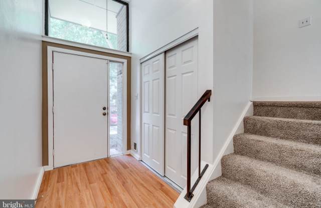 6876 DEER RUN DRIVE Gallery 4