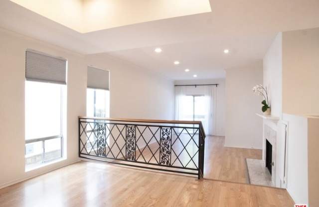 1655 Selby Ave photos photos