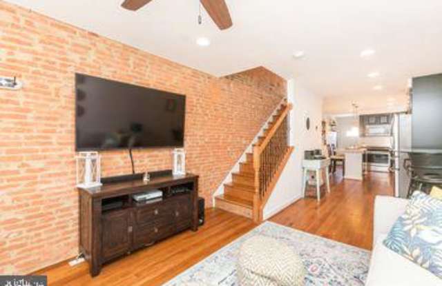 1614 MARSHALL STREET Gallery 3