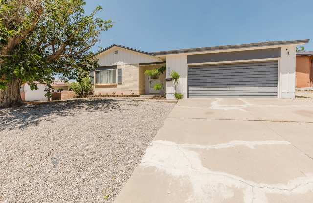 Adorable 3 Bedroom Home photos photos