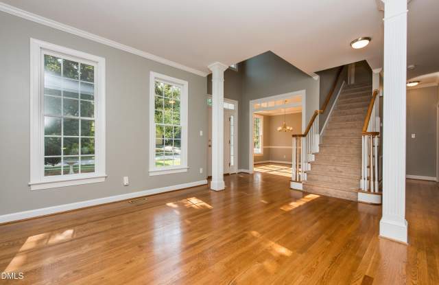 509 Autumngate Drive Gallery 4