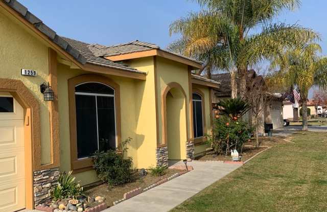 3 Bedroom Home 2 Bath Solar Home Gallery 4