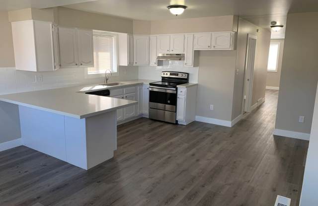 Updated 4 Bed Home with Large Yard photos photos