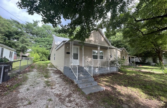 2028 N East Ave - 2028 North East Avenue, Springfield, MO 65803