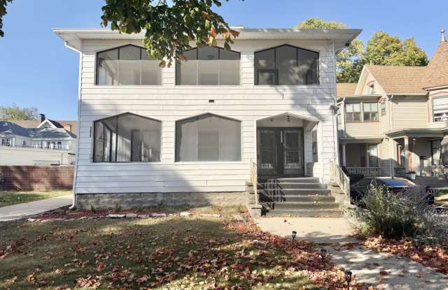 715 Bushnell Street - 2 photos photos