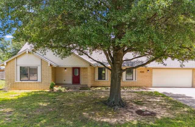 Spacious Single Story 4 Room Home + Sunroom on Nearly 1/2 Acre Lot! photos photos