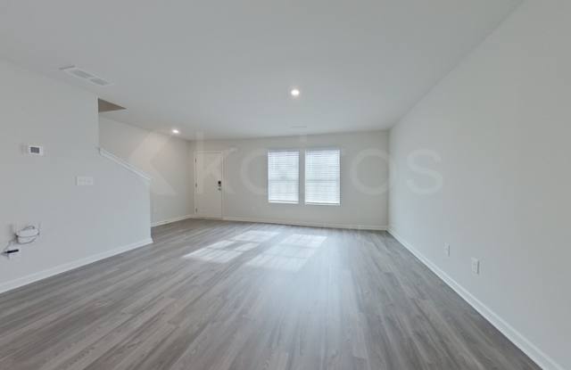 444 Hawthorn Trail Gallery 2