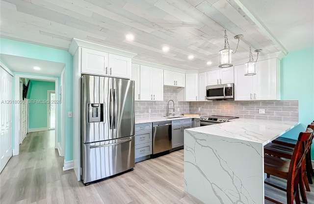 226 Newport O photos photos