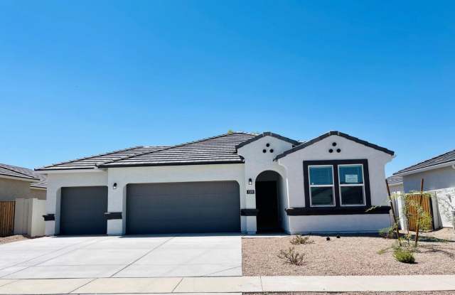 Lovely 4-Bed 2-Bath 3-Car Garage Home for Rent in Coolidge! Gallery 1