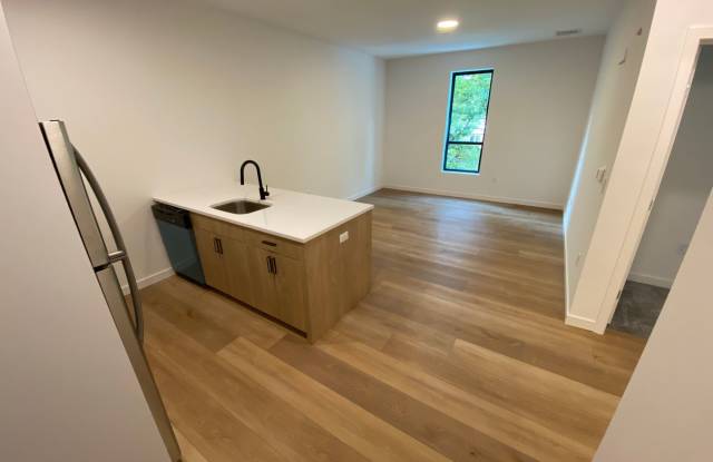 104 Howe photos photos