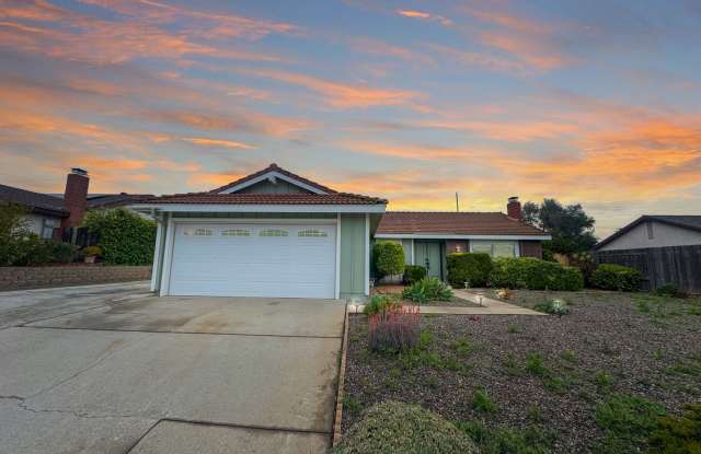 Beautiful 3B/2BA in Escondido! - 910 Summerfield Place, Escondido, CA 92027 Beautiful 3B/2BA in Escondido! - 910 Summerfield Place, Escondido, CA 92027