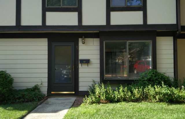 Spacious 3 bedroom house For Rent photos photos