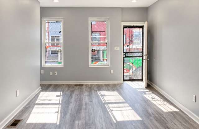 Light-Filled 3-Bedroom Home with Central Air & a Stylish Kitchen Gallery 3