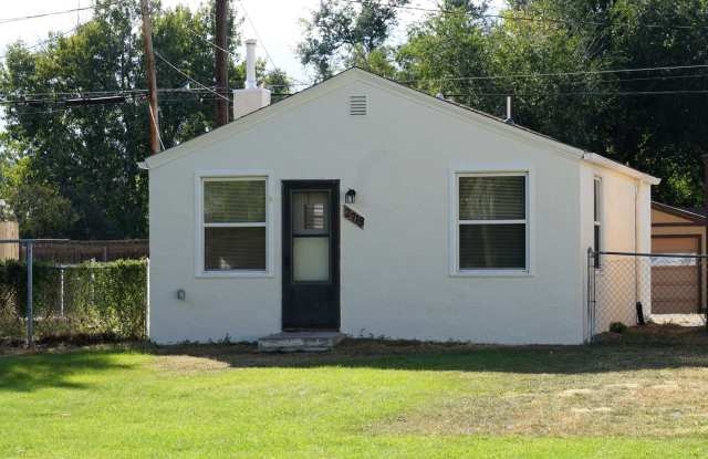 2718 Beacon Street photos photos