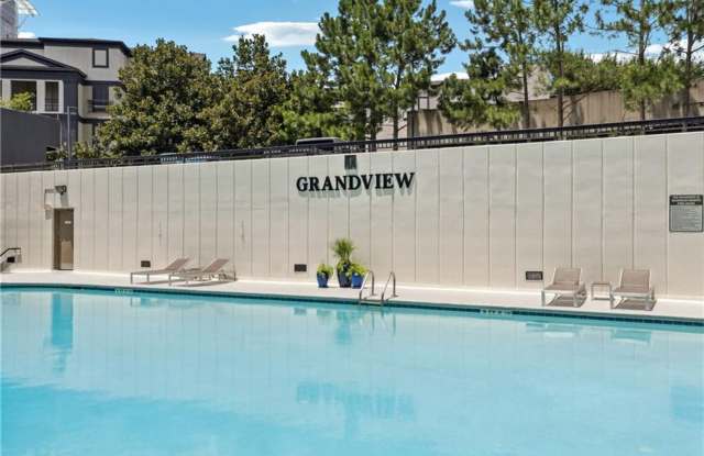 2bd/2bth in sought after Grandview Condominiums in the heart of Buckhead! Gallery 3
