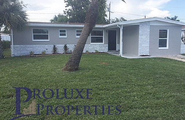 8717 78th Ave - 8717 78th Avenue, Bardmoor, FL 33777