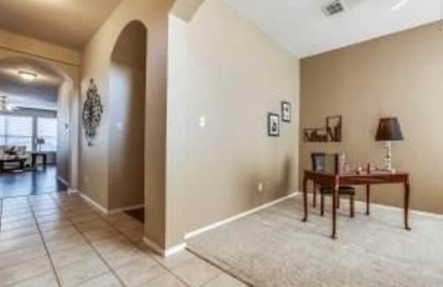 2100 Harvest Way Gallery 4