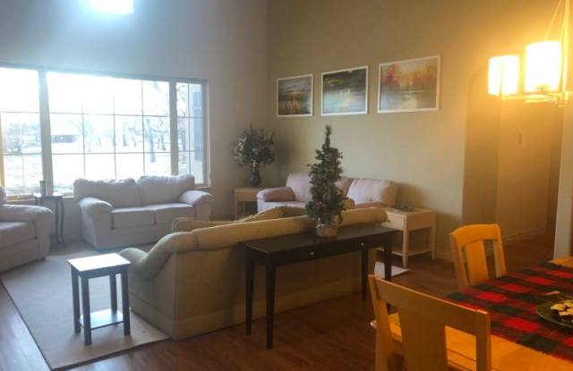 1397 Cottonwood St. 100-A,B Gallery 2