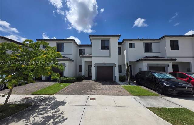 15790 SW 136th Way Gallery 2