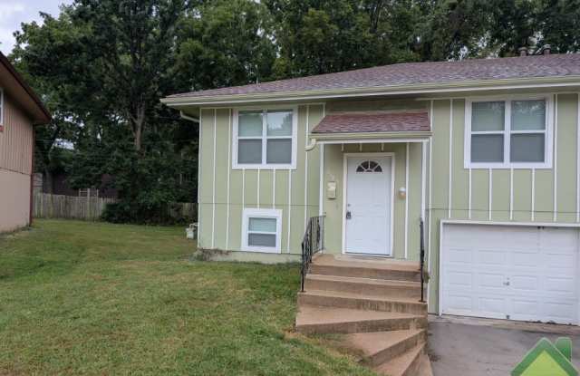 9180 West 78th Terrace - 9180 West 78th Terrace, Overland Park, KS 66204