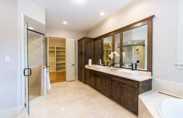 2217 Nantucket Drive Gallery 2