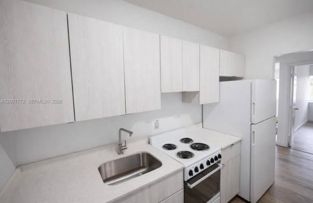 7600 Dickens Ave photos photos